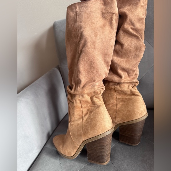 DV by Dolce Vita Shoes - DV DOLCE VITA Nellie Ruched Shaft Block Heel Boot size 7 biege tan